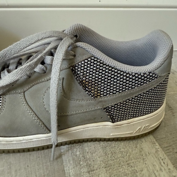 Gray Nike Air Force 1 Sneakers Women’s Size 7 - Picture 5 of 7